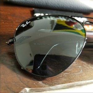 Black aviator ray bans